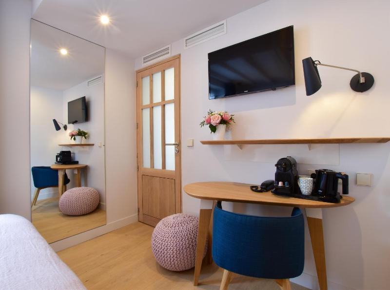Classic Room image 3