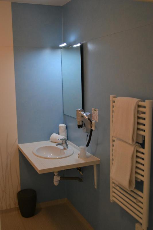 Comfort Double Room - Disability Access image 2