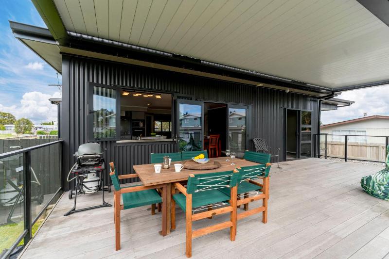 Scannell Grove - Lake Taupo Holiday Home - image 7