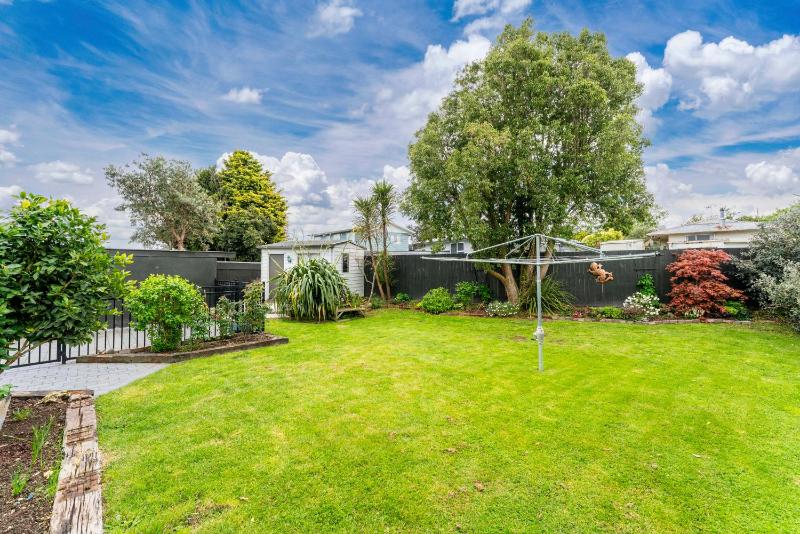 Scannell Grove - Lake Taupo Holiday Home - image 17