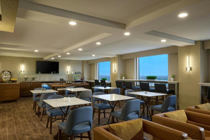 Renaissance Dallas Addison Hotel - image 30