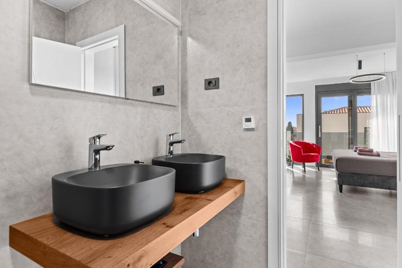 Villa Palatium III in Fažana for 8 people only 200 meters from the sea with sauna & indoor-outside heated pool - image 30