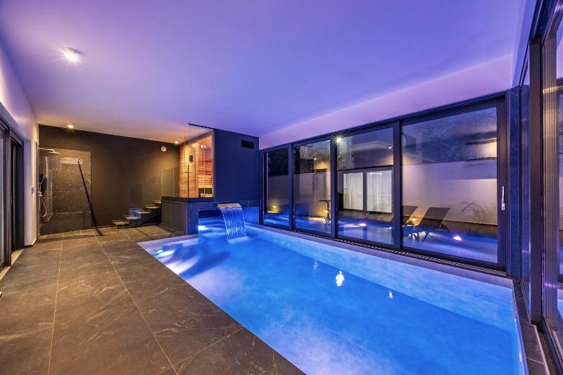 Villa Palatium III in Fažana for 8 people only 200 meters from the sea with sauna & indoor-outside heated pool - image 18