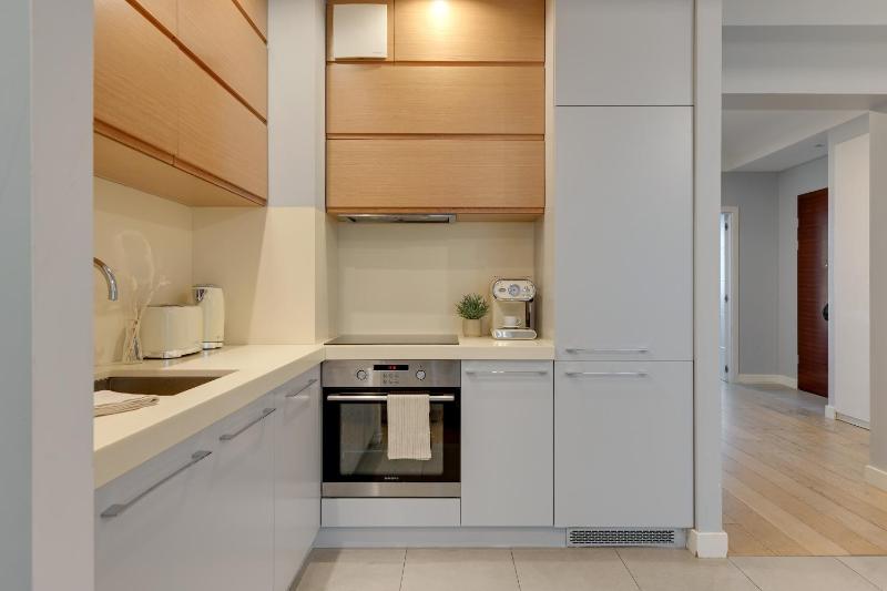 Rezydencja Marina Seaside & Free Parking by Downtown Apartments - image 13