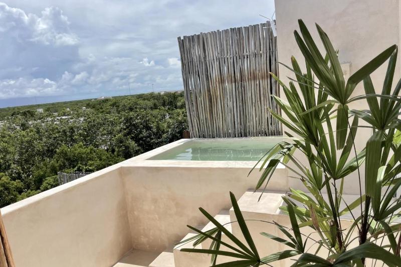 3 Bed Apartment Sleeps 6 - Private Pool & Hot Tub - image 10
