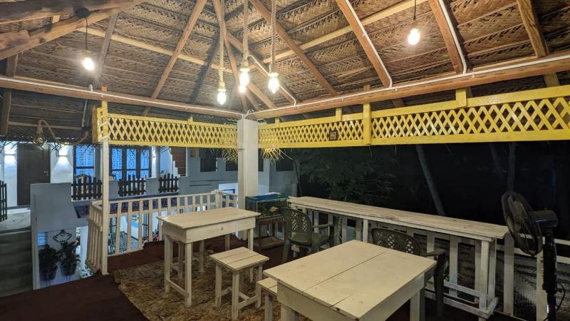 Parei Beach Inn - image 26