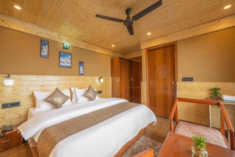 The Charvi Heights l The Stargaze Café l 360 Mountain View l Open Air Multi Cuisine Restaurant l Power Backup Available l Managed By ExoticStays Group - image 18