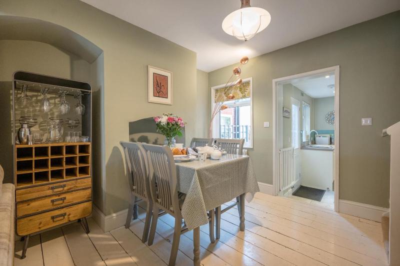 Number 22 Leiston Road Aldeburgh - image 32
