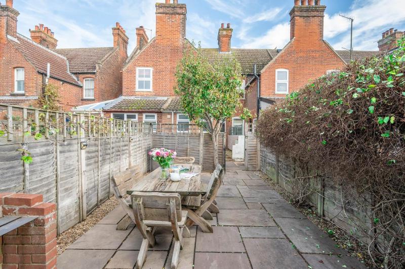 Number 22 Leiston Road Aldeburgh - image 12