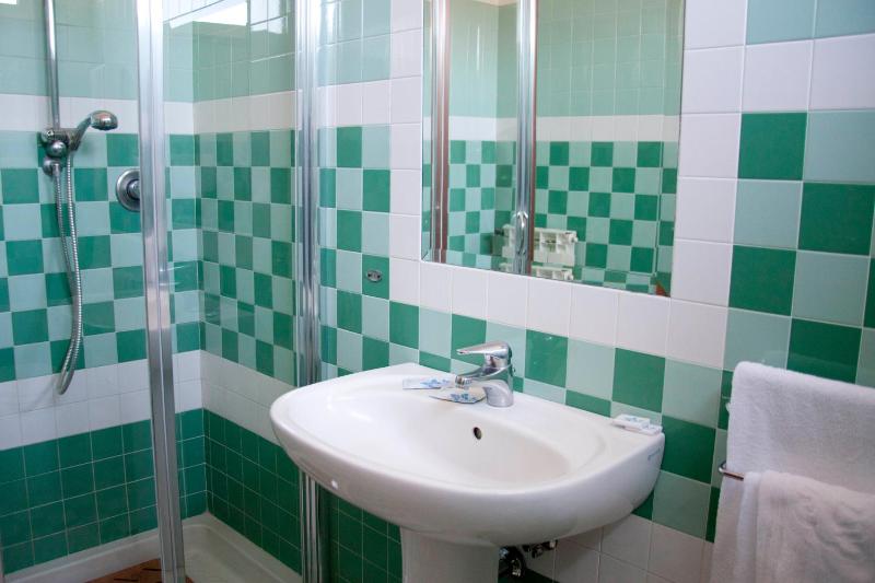 Double or Twin Room image 2