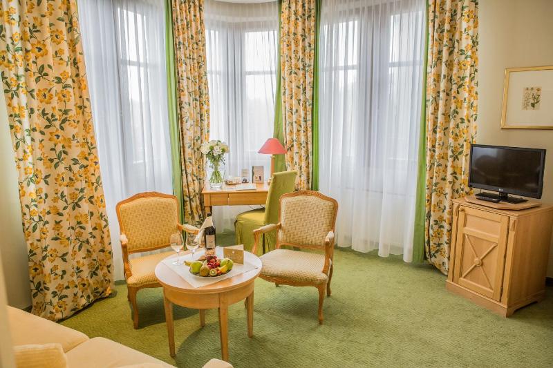 Junior Suite image 3
