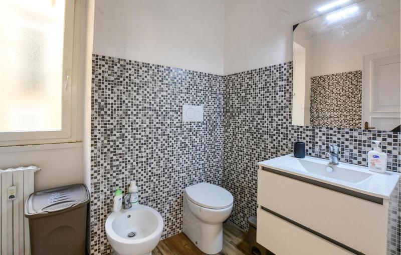 2 Bedroom Gorgeous Apartment In Rapallo - image 16