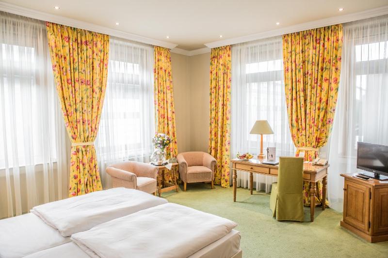 Superior Double Room image 1