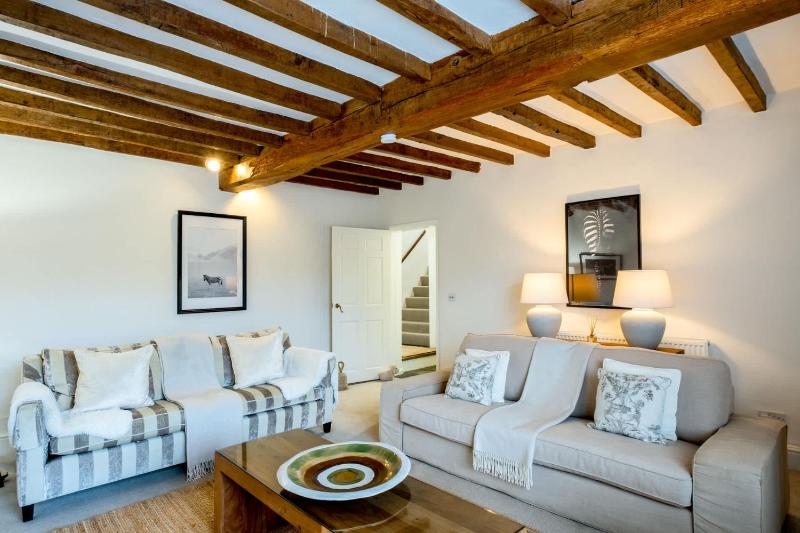 Dovecote Farmhouse - image 12