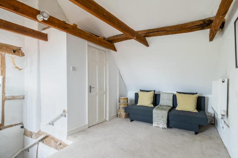 Dovecote Farmhouse - image 5