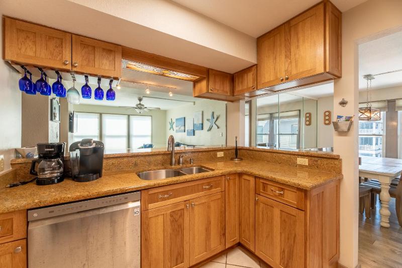 Sandy Dream - KDH Scrimshaw Condo Oceanfront Amazing Ocean View Cargo Lift - image 15