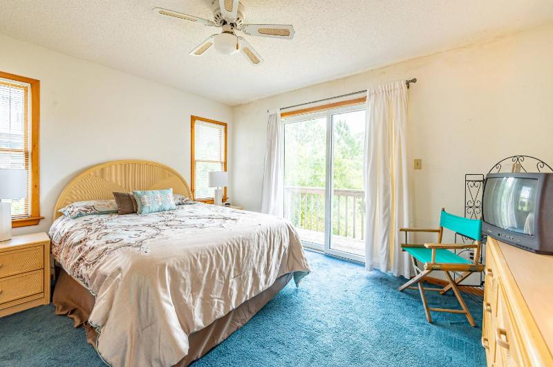Summer Place I - Corolla Whalehead Oceanside Ocean View 140 Yds to Beach Flex Stays - image 32