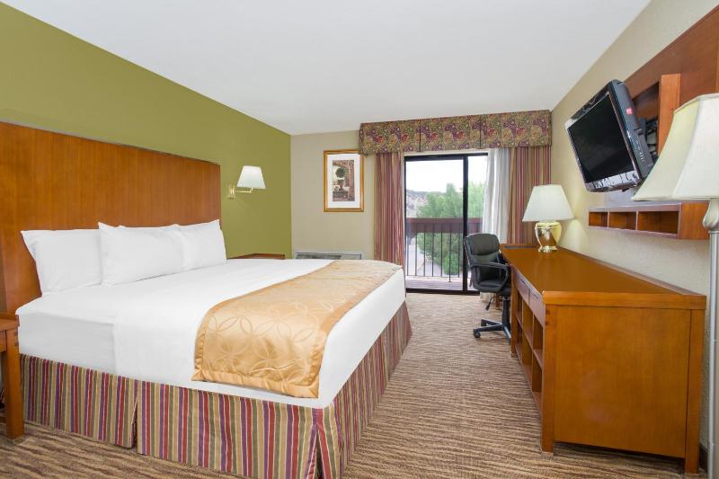 Deluxe King Room - Non-Smoking image 2