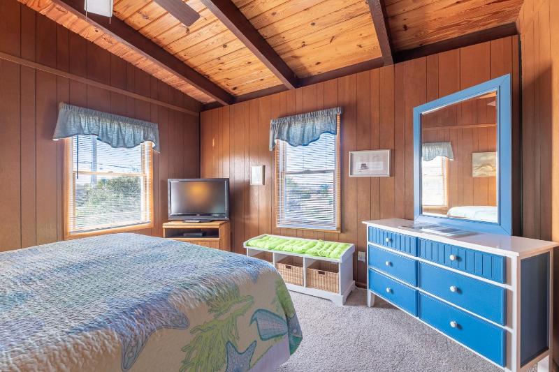 Sun Byrne - S Nags Head MP 18 200 Feet to the Beach Ocean View Flex Stays - image 17