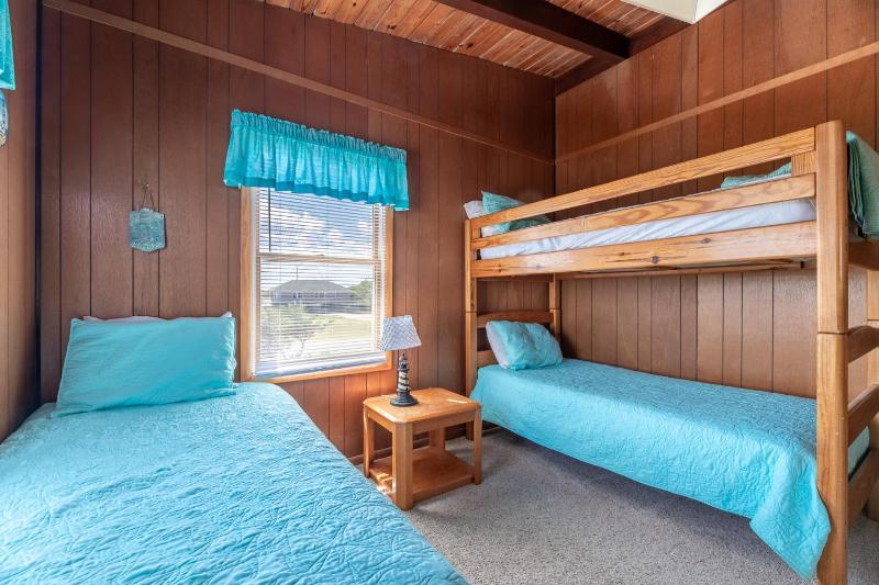 Sun Byrne - S Nags Head MP 18 200 Feet to the Beach Ocean View Flex Stays - image 12