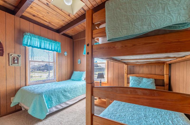 Sun Byrne - S Nags Head MP 18 200 Feet to the Beach Ocean View Flex Stays - image 14