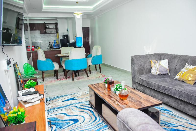 Polo Executive Abodes - image 7