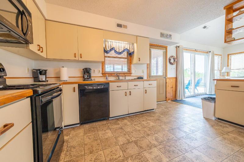 Summer Place I - Corolla Whalehead Oceanside Ocean View 140 Yds to Beach Flex Stays - image 36