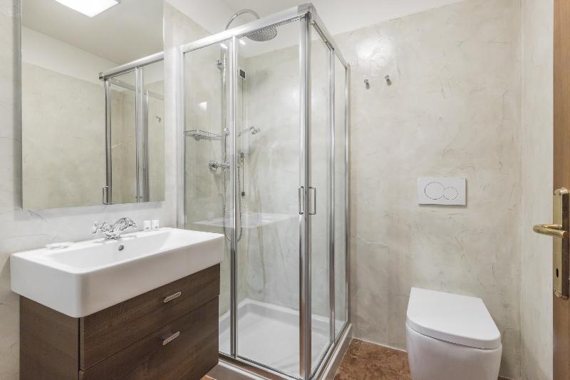 Ca' del Monastero 6 Collection Chic Apartment for 4 Guests with Lift - image 11