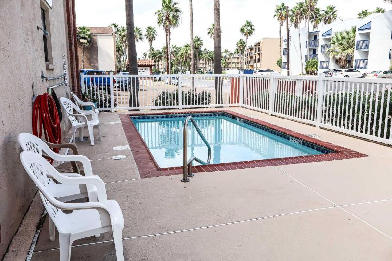 MORNINGBREEZE 1302 condo - image 10