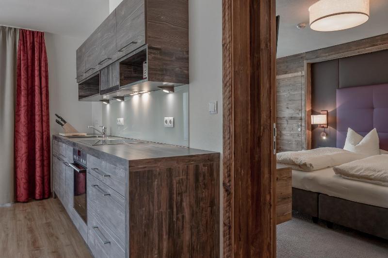Two-Bedroom Apartment with Balcony (5 Adults) image 2