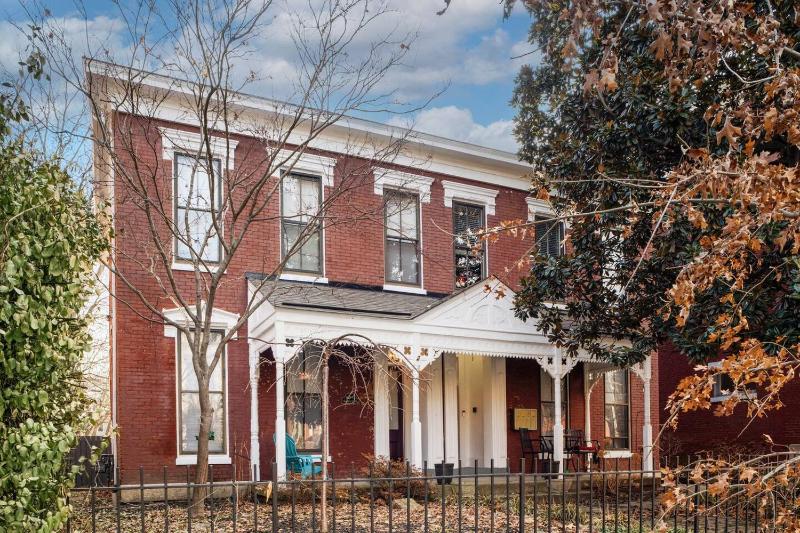 Modern Apartment Retreat Near Nulu Attractions - image 9