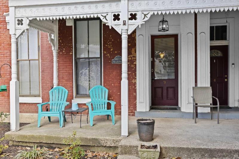 Family-Friendly 2 Unit Retreat in Louisville - image 9