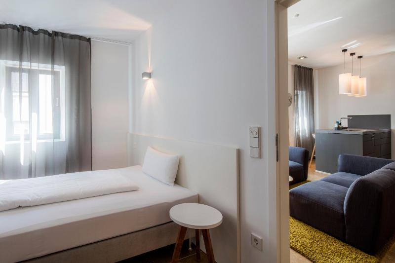 Deluxe Apartment image 3