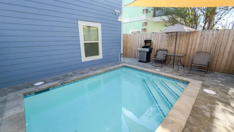200 Steps to Beach Private Pool 2 Big Levels apts - image 43