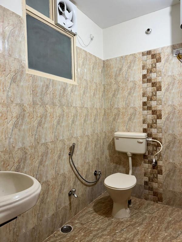 Cozy Apartment in heart of city near metro - image 11