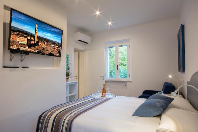 One-Bedroom Apartment with Garden View