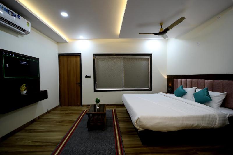 Honey Villa - image 15