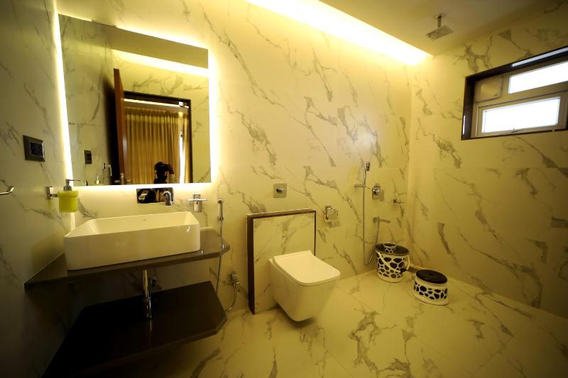 Honey Villa - image 10