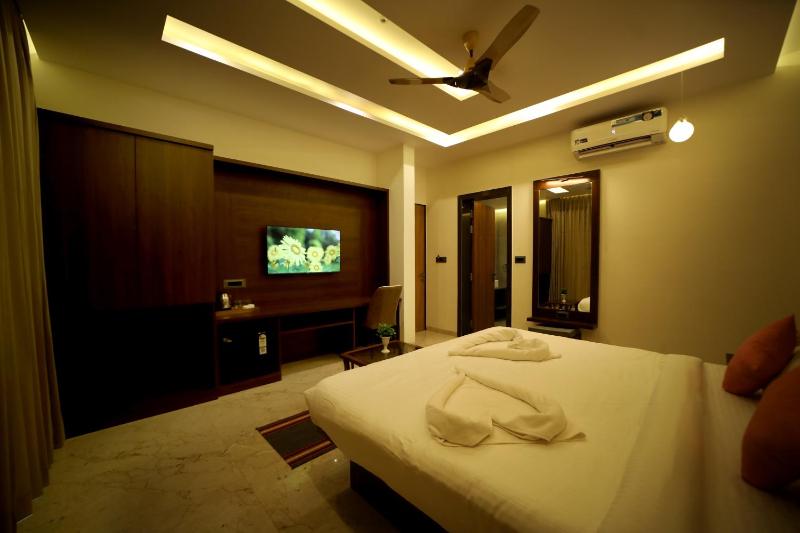 Honey Villa - image 14