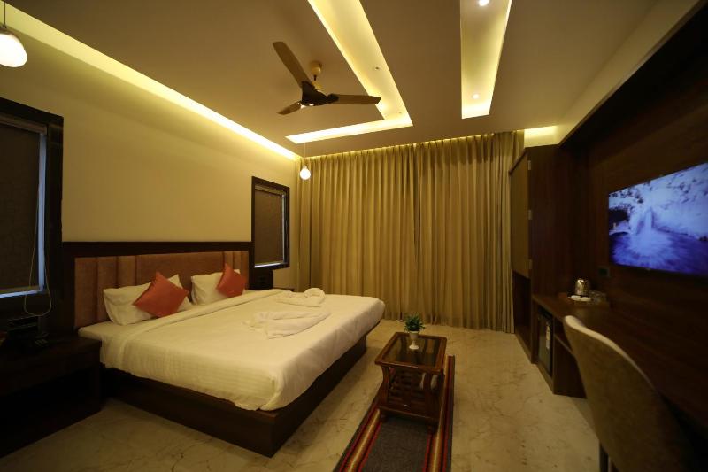Honey Villa - image 3