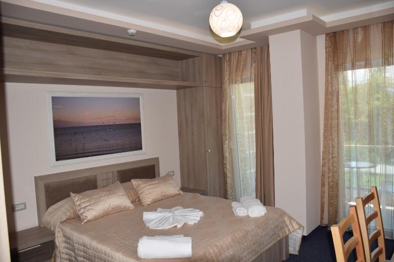 Family Room image 2