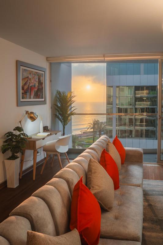 Oceanfront Apartment - Across from Larcomar Miraflores - image 3