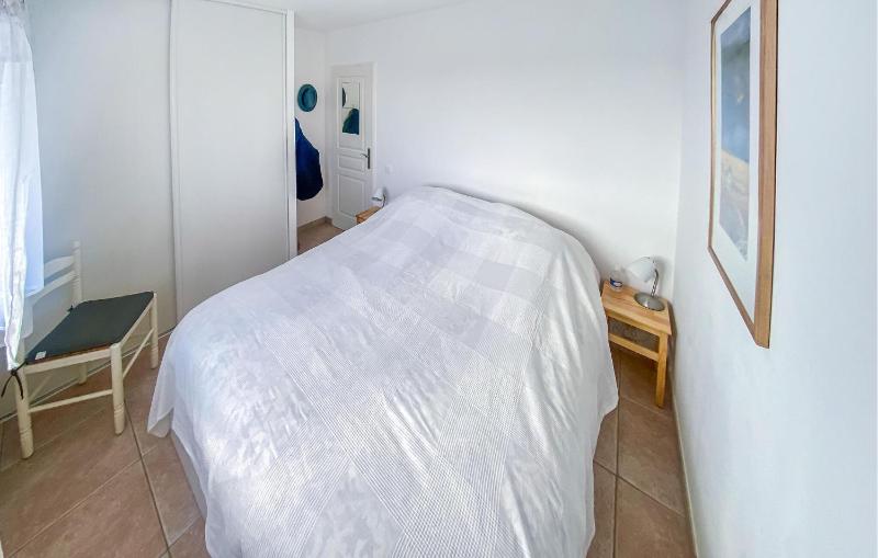 Stunning Home In Roquebrune-Sur-Argens - image 11