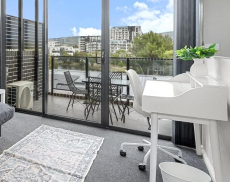 Modern 3-Bedroom Townhouse in Quiet Greenway - image 13