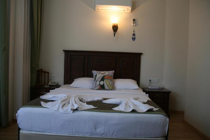 Family Suite with Balcony image 4