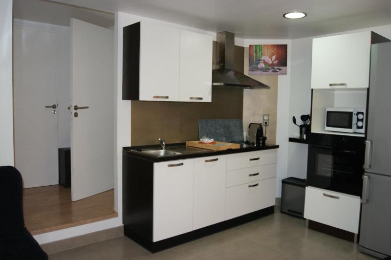 Studio Apartment image 3