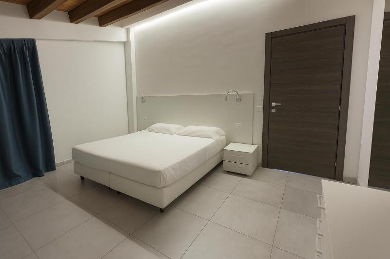 Marina di Petrolo Apartments - image 14