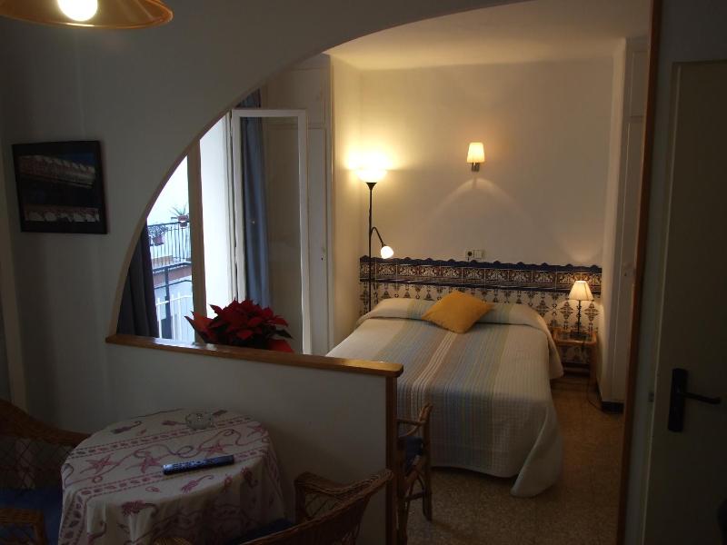 Apartamentos Montserrat - image 14
