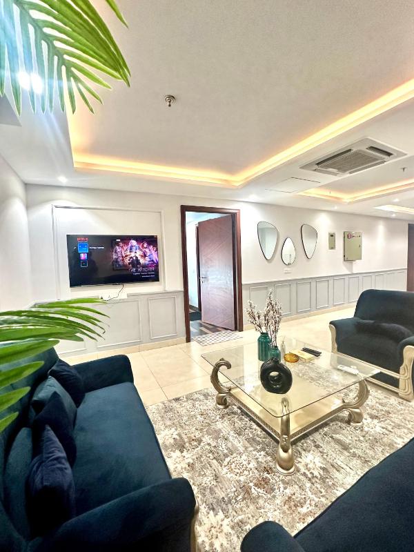 Gold crest mall Two Bed Luxury Apartment - Mirhaa Homes - image 1