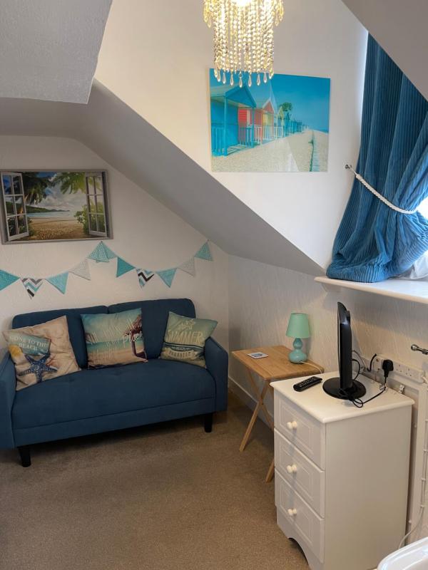 Beachcomber Guesthouse - image 31